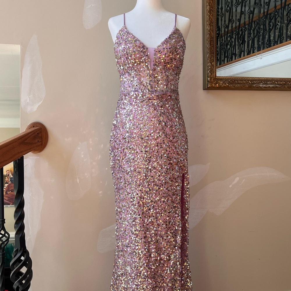 Absolutely stunning, brand new, purple pink sequins size 7 sparkling prom dress.